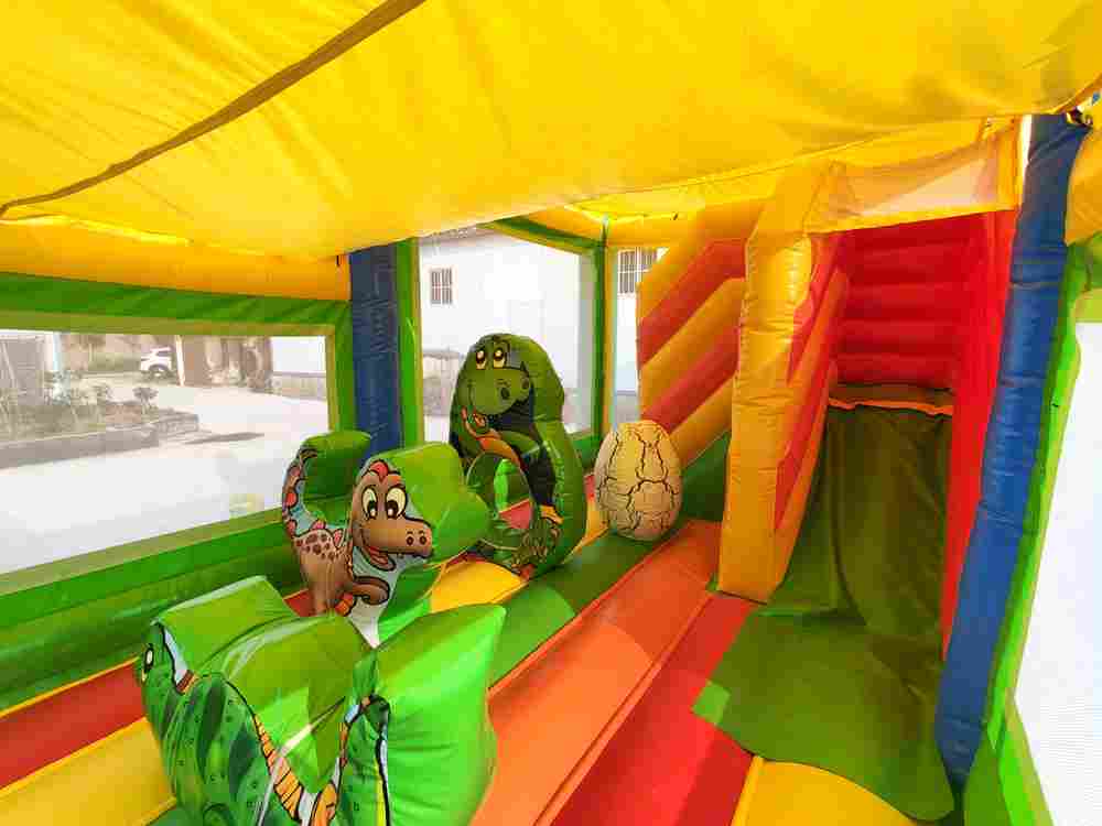 Коммерческий надувной батут «Динопарк 2» с крышей, 6*4*4,3 м