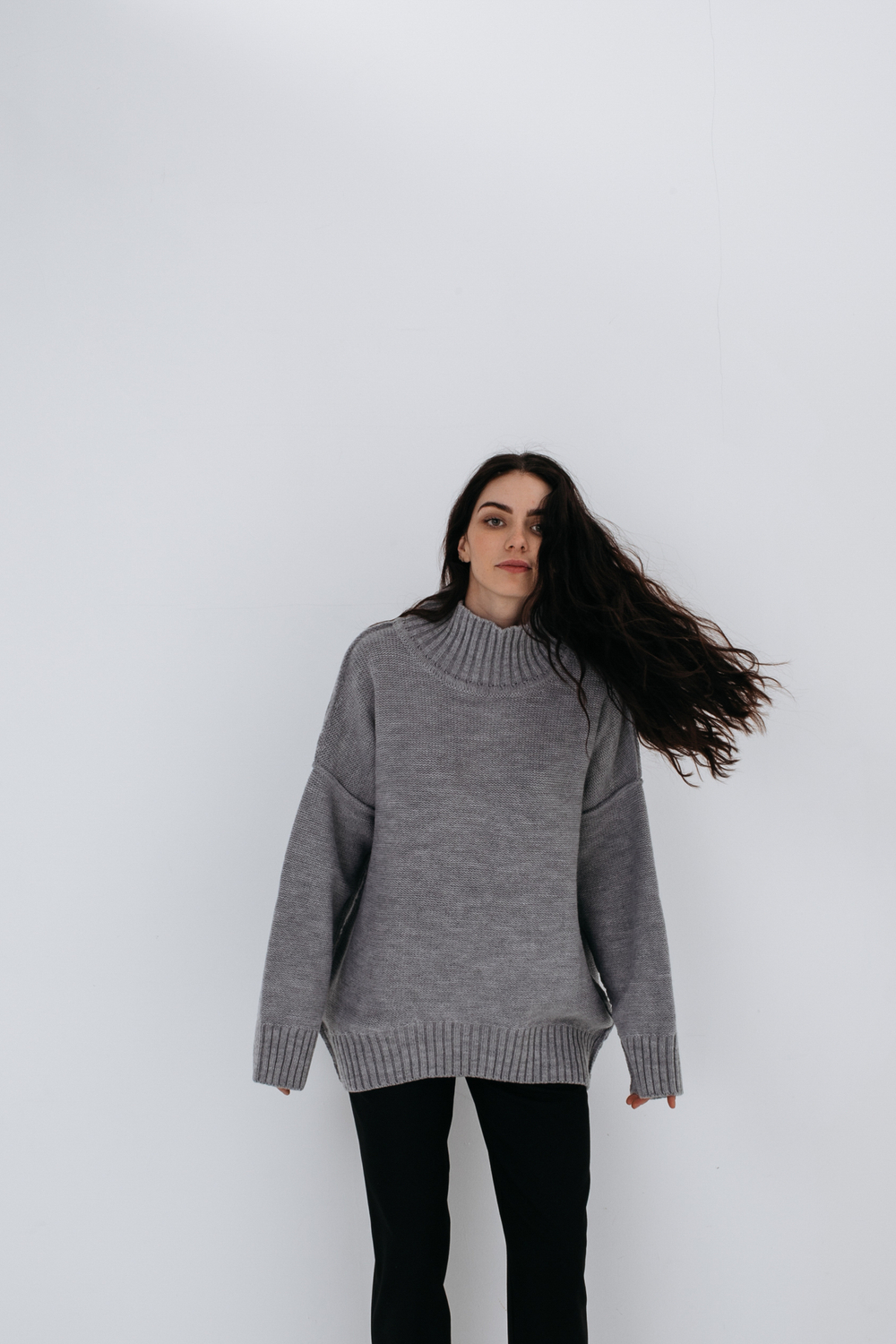 СВИТЕР SWEATER