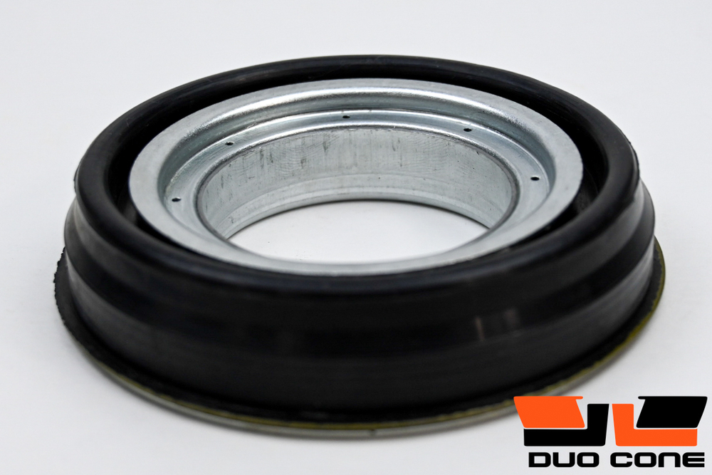 Армированная манжета (Сальник) RE208256 John Deere