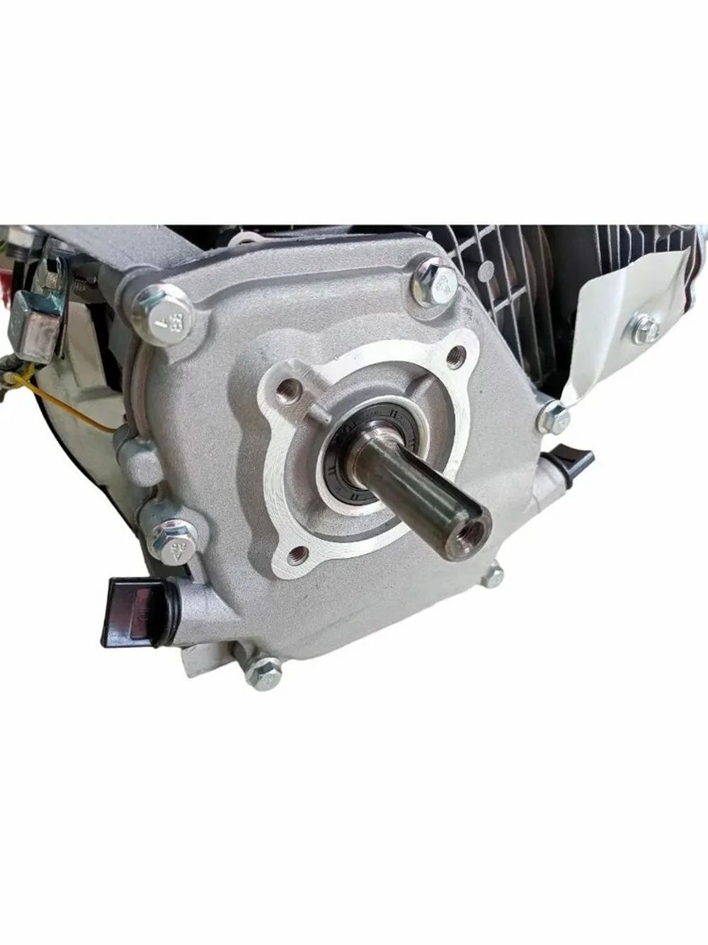 Двигатель бензиновый Tehnoline D 212 (19 вал. пласт.) 23DVPL19