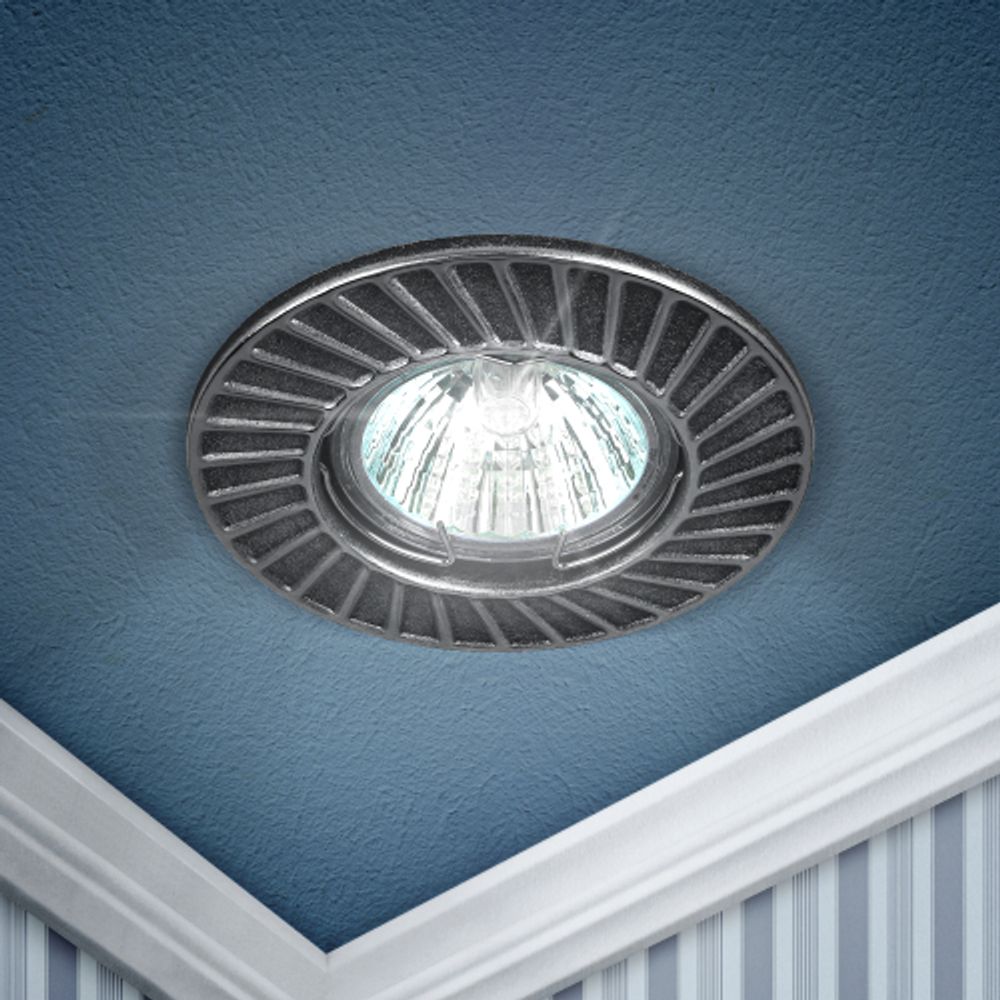 ST6 CH/BK Светильник ЭРА штампованный MR16,12V/220V, 50W черный/хром | Штампованные встраиваемые светильники