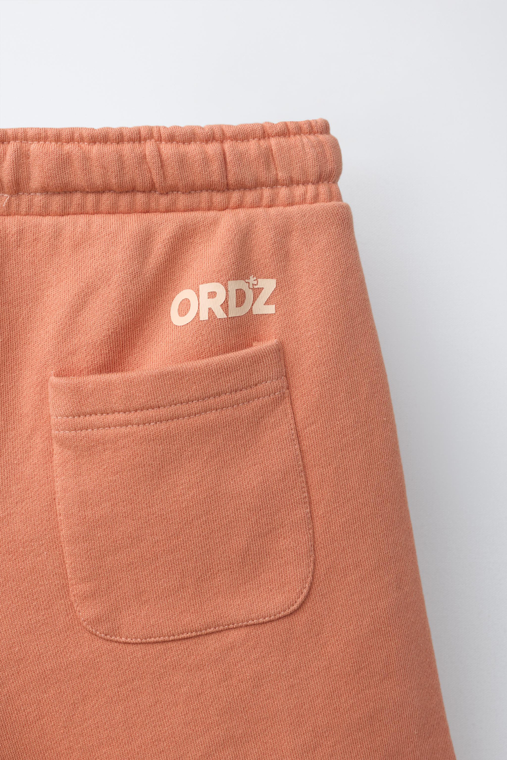 ZARA ШОРТЫ ИЗ МЯГКОЙ ТКАНИ С ЛОГОТИПОМ GARMENT DYE, ОРАНЖЕВЫЙ