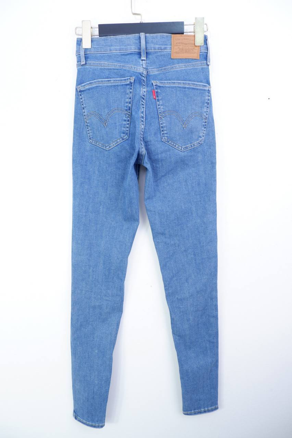 Джинсы Levis скини маркировка 25, на 42 размер