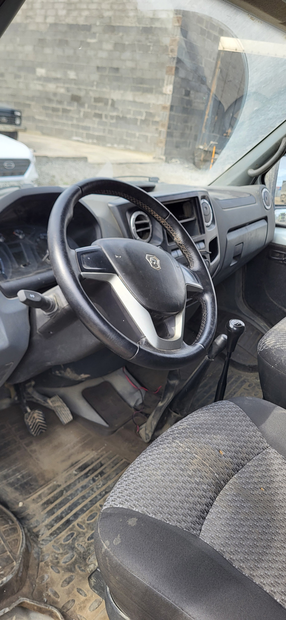 GAZ SOBOL Цельнометаллический 27527 (Бензиновый, 2,7 л, 107 л.с, 4WD)