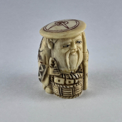 Статуэтка нэцкэ Монах в круглой шляпе с корзиной рыбы