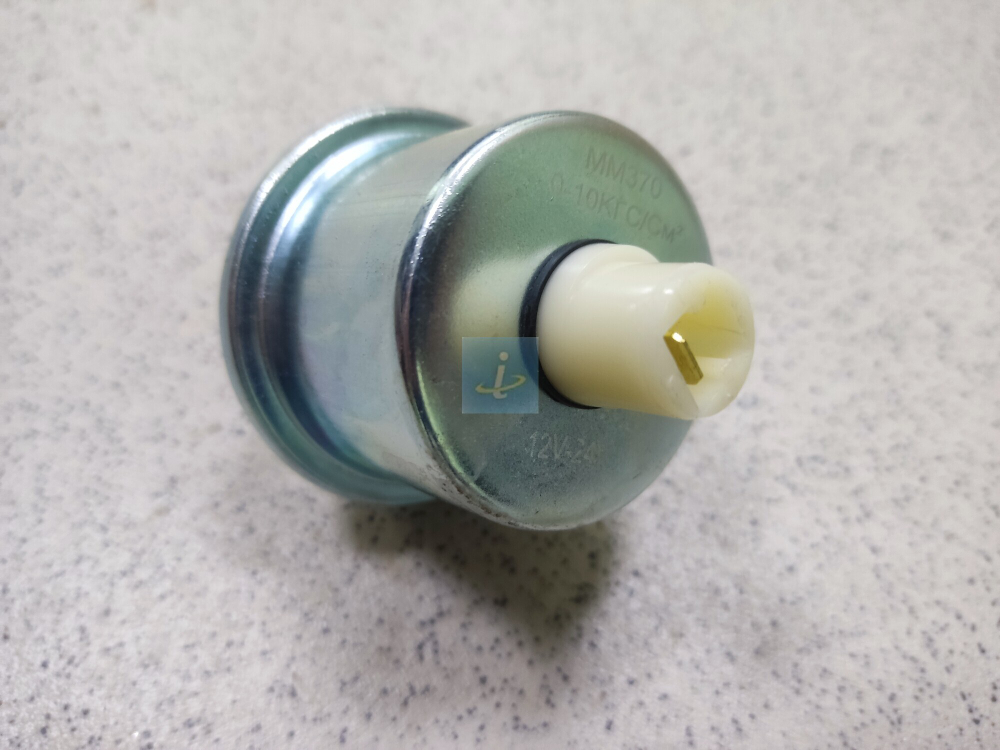 Датчик давления масла ММ370