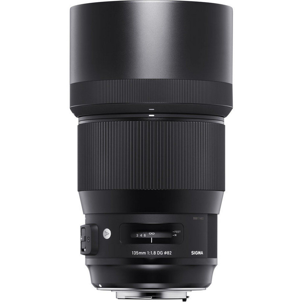 Объектив Sigma AF 135mm f/1.8 DG HSM Art Sony E, черный