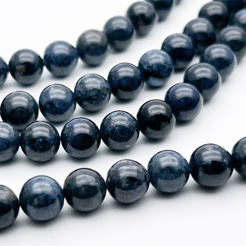 Дюмортьерит бусины, диаметр около 8,2-8,3 мм, цена за 11-12 шт (1/4 нити)