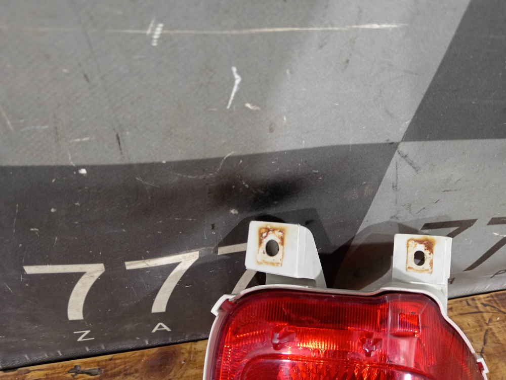 ПТФ задний левый Toyota RAV4 III (XA30) 05-13 Б/У Оригинал 8145642010