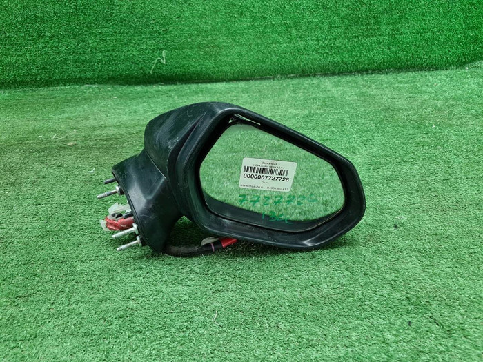 Зеркало правое Toyota Camry xv70 (2017-нв) 13 конт