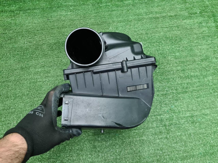 Корпус воздушного фильтра BMW 7er G12 (2015-2022)