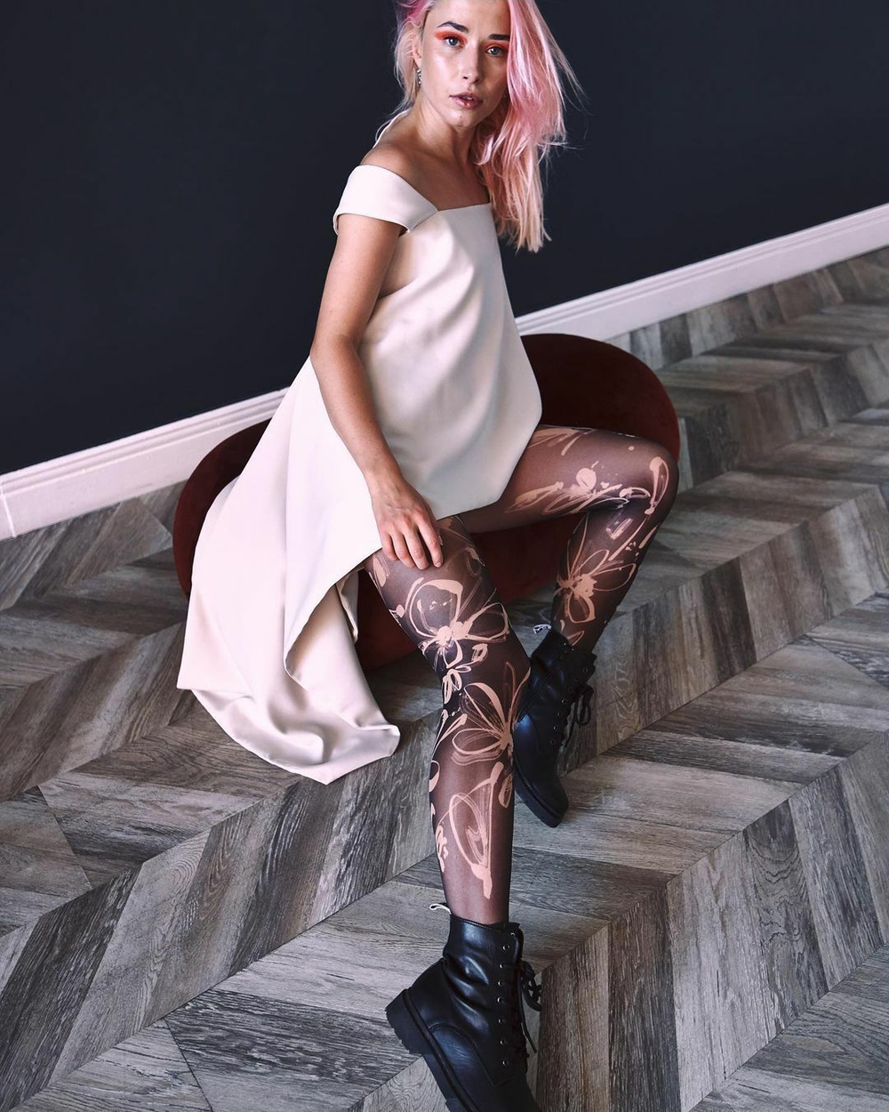 Черно-бежевые чулки с цветочным принтом (Размер: S-M-L) (Цвет: бежевый)