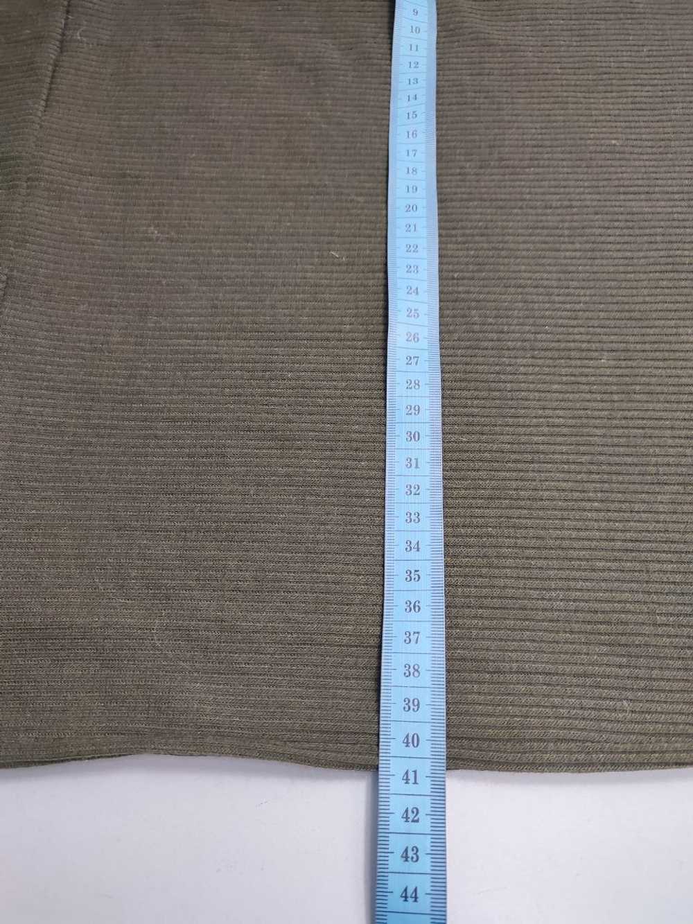 Шарф-снуд темный лаконичный