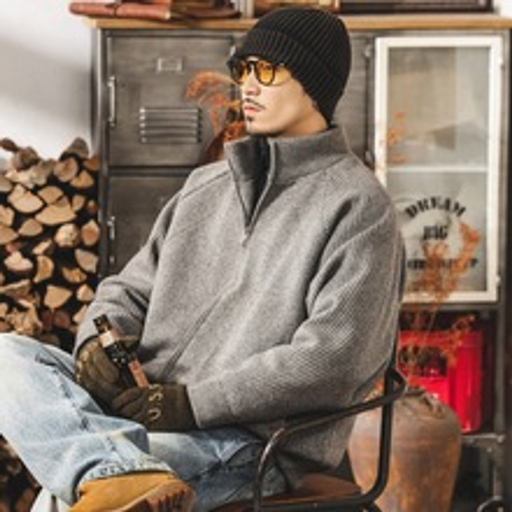 Вязаный шерстяной морозостойкий теплый пуховик для мужчин.