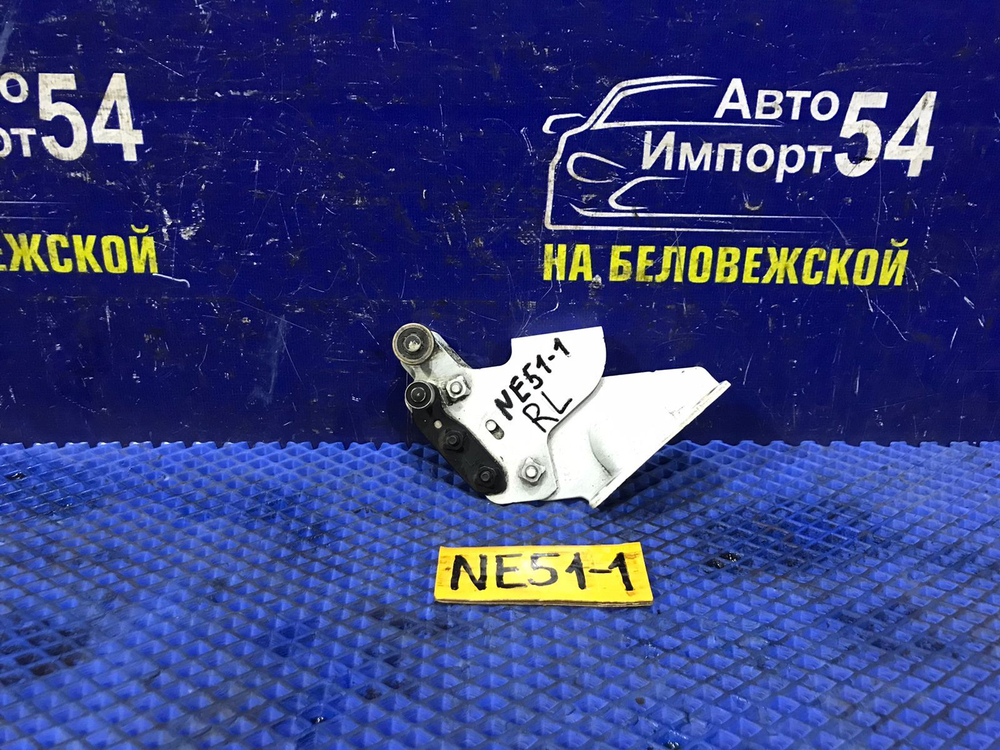 Ролик сдвижной двери NISSAN ELGRAND 2005