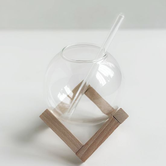 Стекляная чашка на деревянной подставке, 475 мл