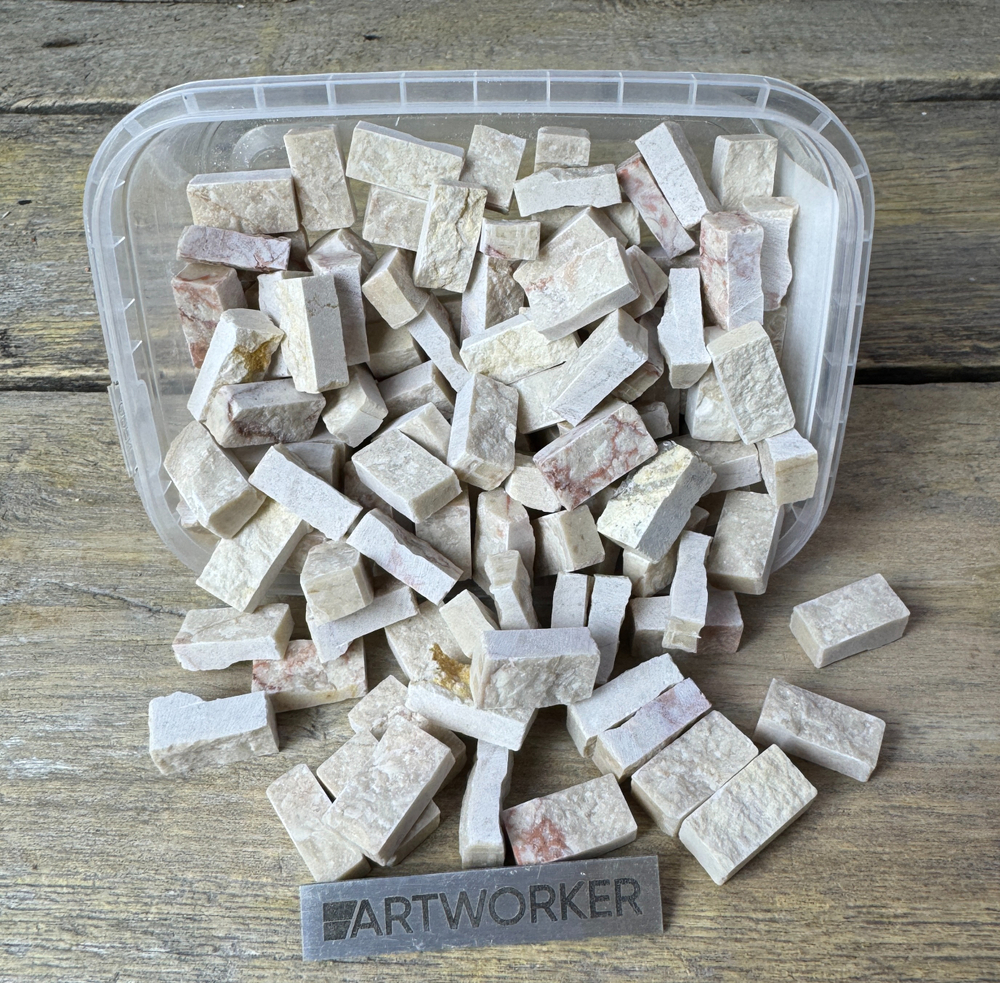 Колотый натуральный камень NS357, 350гр