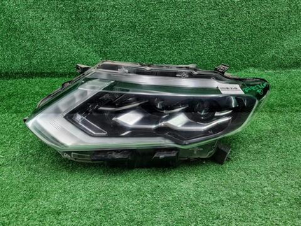 Битая Фара левая Nissan X-Trail T32 (17-22) LED