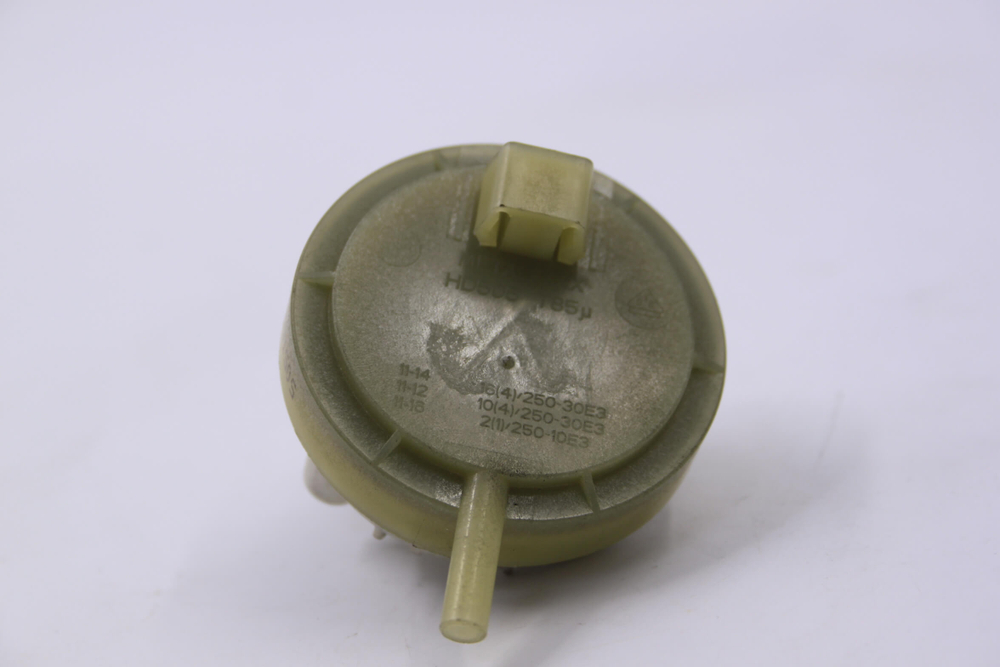 Датчик уровня воды (прессостат) стиральной машины Bosch 9000164376