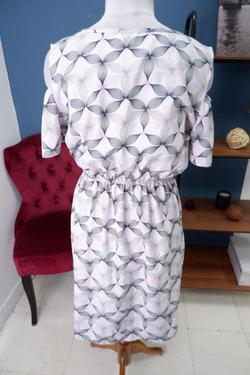 Платье красивое с принтом 46 размер