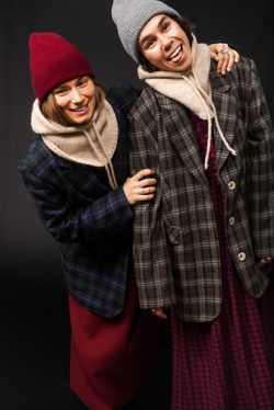 Капюшон из альпака бежевого цвета