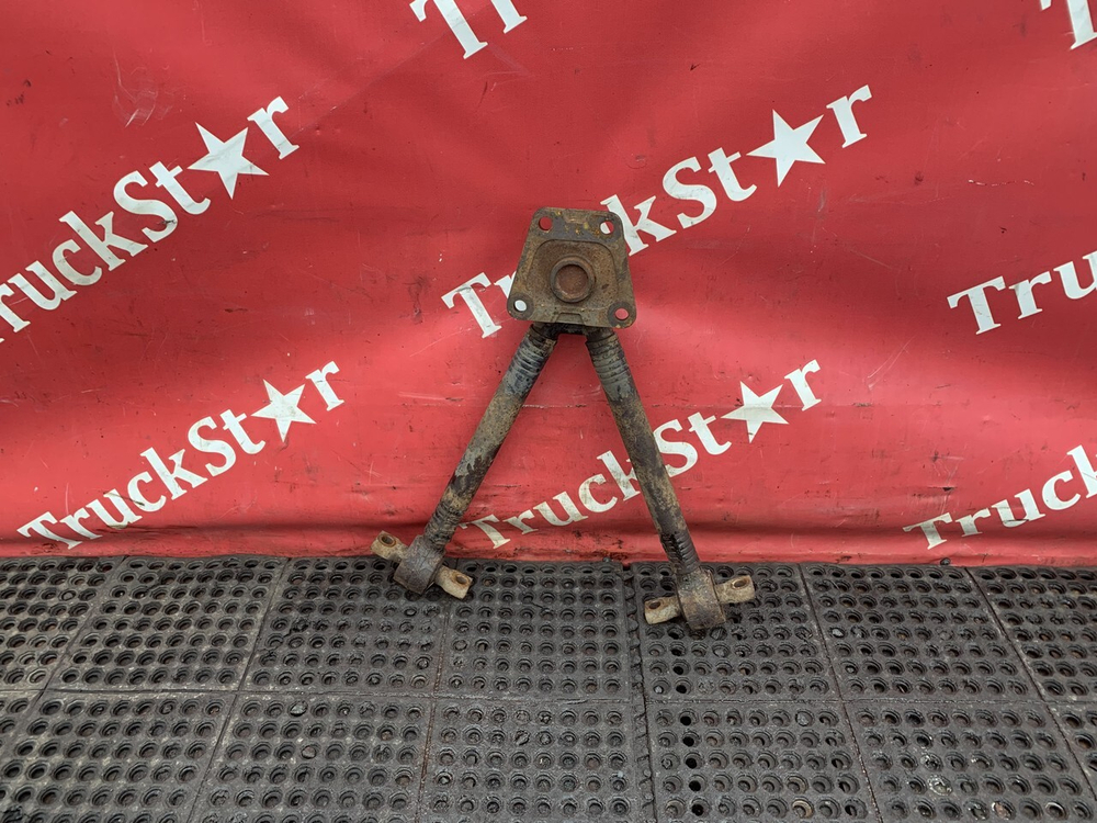 Тяга реактивная V-образная