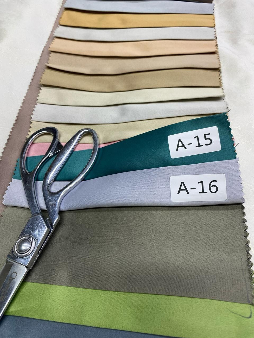 Подкладочная ткань сатин с черной ниткой Decstar-textil (высота 280 см, Турция)