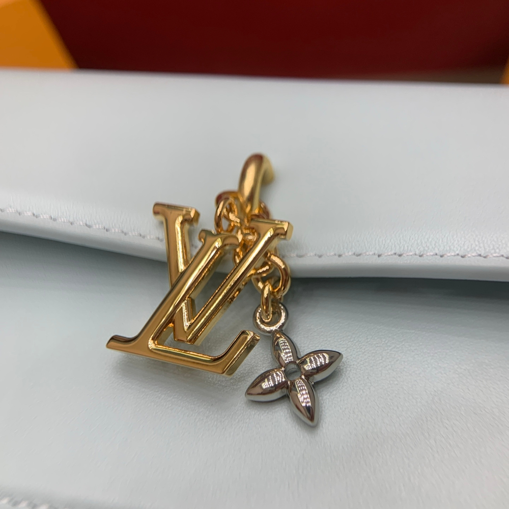 Louis Vuitton Wallet On Chain LV Bloom
