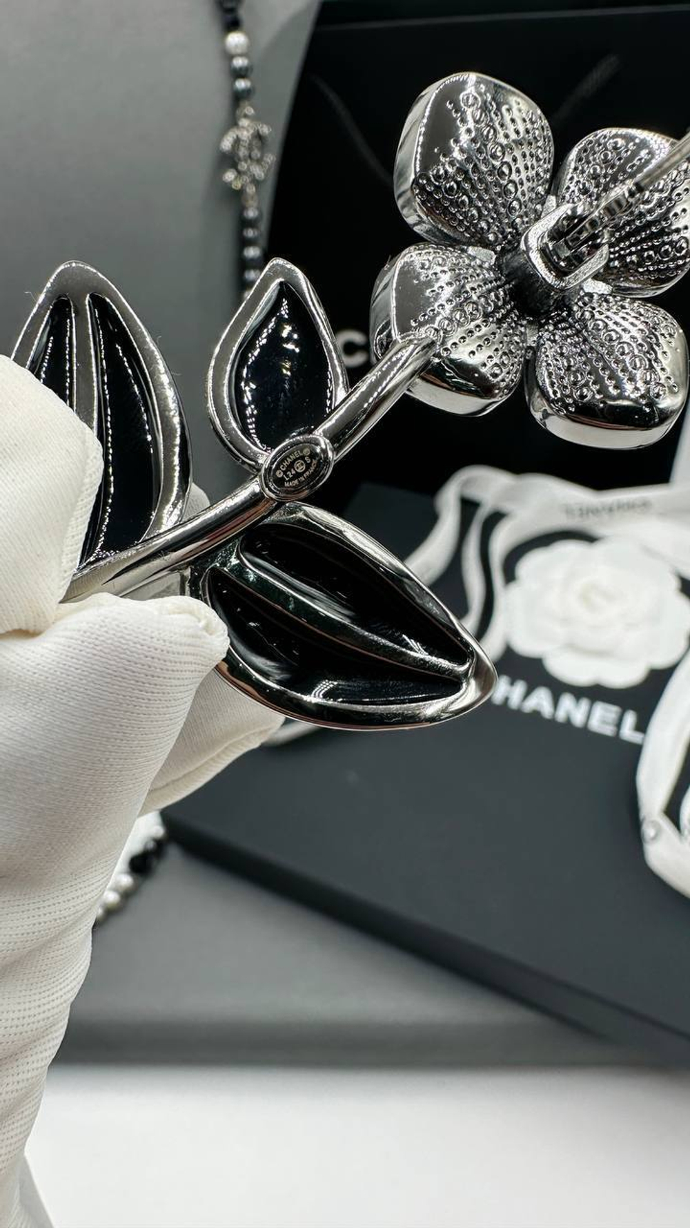 Брошь CHANEL