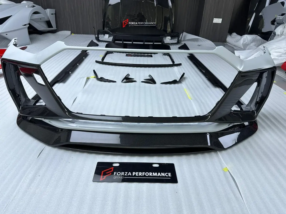 Карбоновый обвес с выхлопной системой для AUDI RS6 C8 2019 - 2023 Ауди