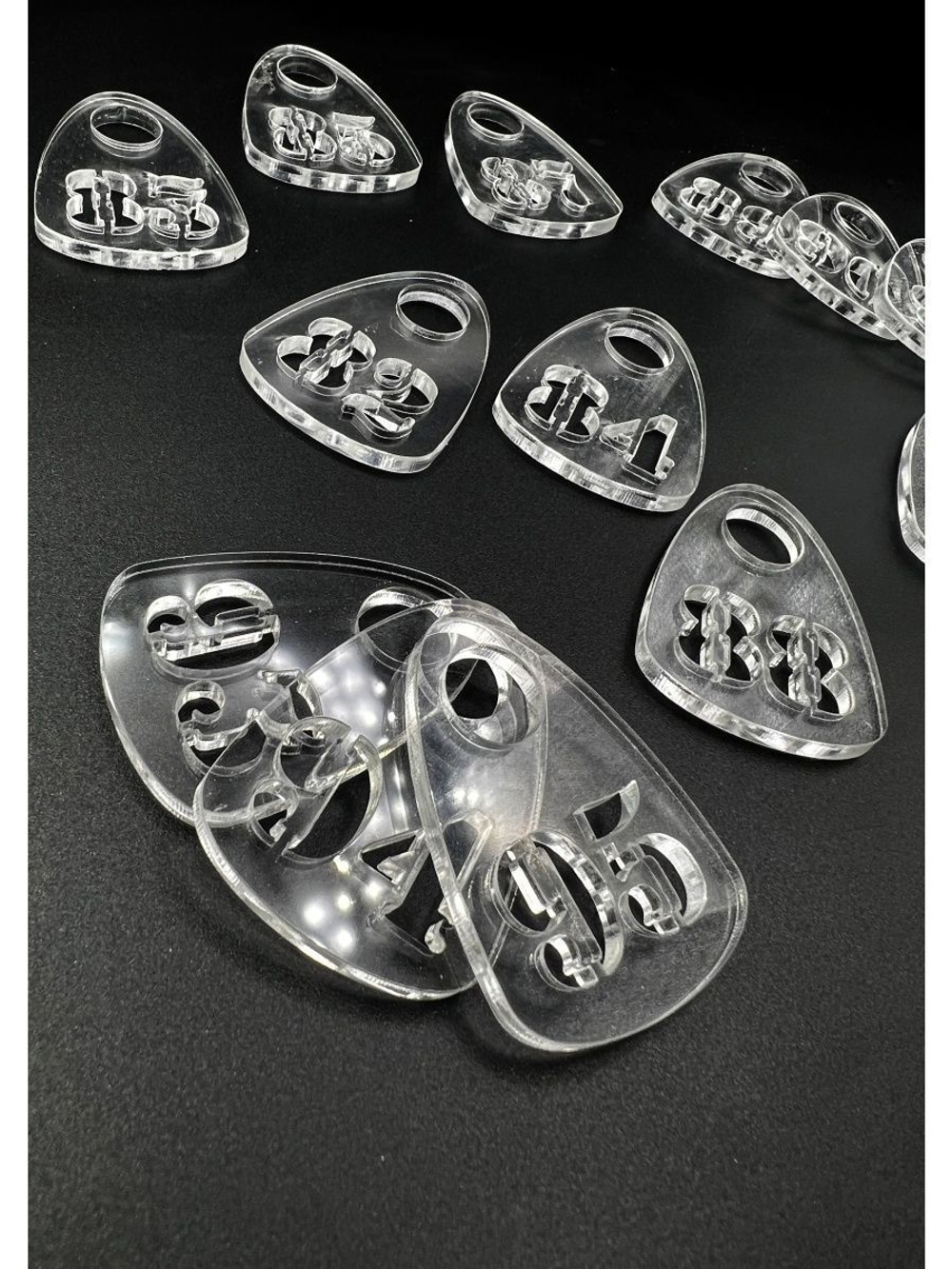 Номерки для гардероба прорезные