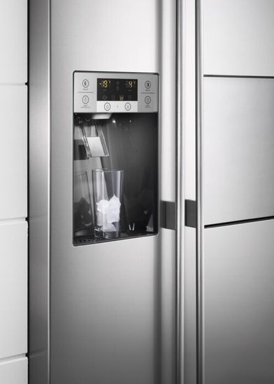 Холодильник Electrolux EAL 6142 BOX