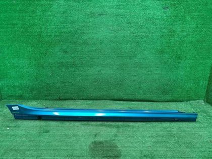 Накладка порога правая BMW 2er F44 (2019-2024)