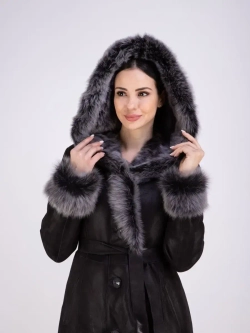 Дубленка зимняя натуральная с капюшоном длинная и теплая