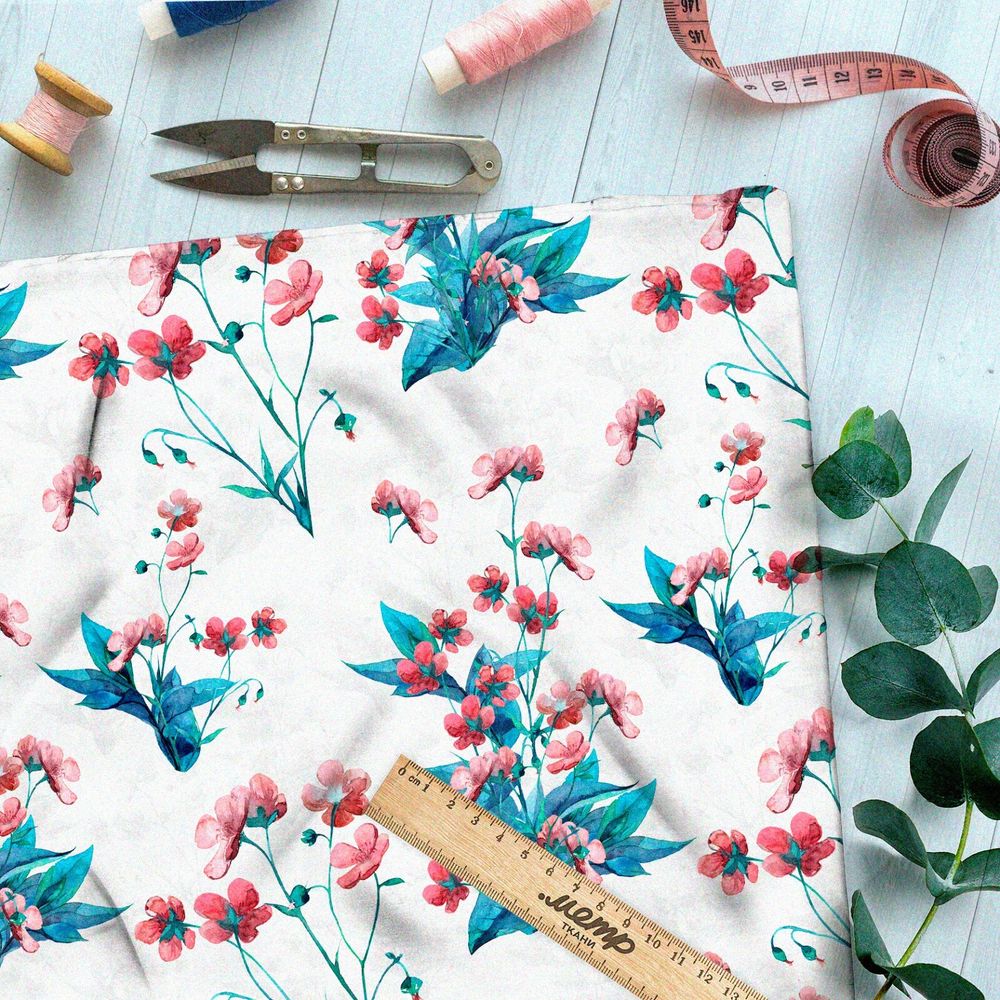 Ткань шелк Армани мелкие красные цветы на белом фоне