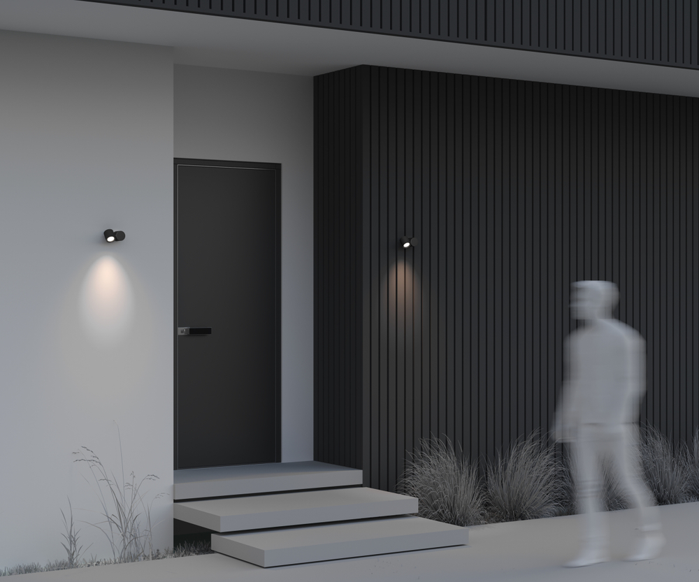 Уличный настенный светильник Outdoor O010WL-01B