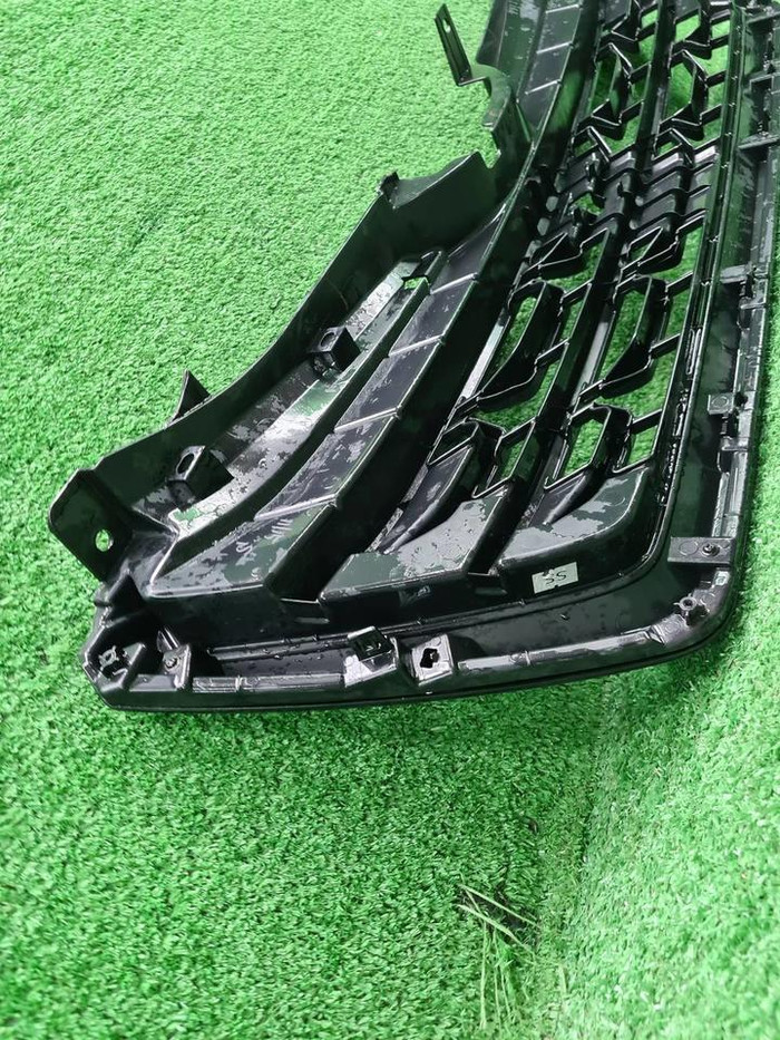 Решетка радиатора Subaru Forester 5 SK (2021-н.в.)