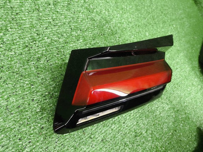 Фонарь правый внутренний BMW 5er G30 (2020-2023)