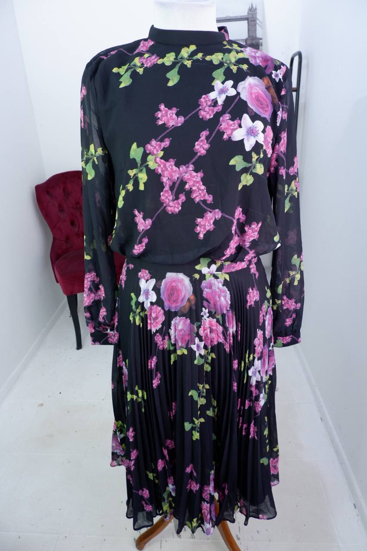 60 новинок пятницы: Charuel, Pepe jeans, Next, Apriori, Twin-set, Cavita, Lime, Mango и другие бренды