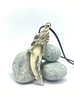 Амулет подвеска оберег Волчий Клык Зуб Волка талисман на шею