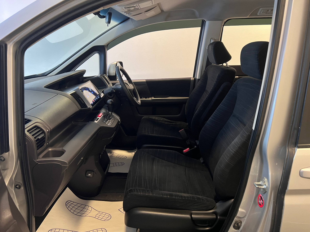 Honda Stepwgn, 2011 год