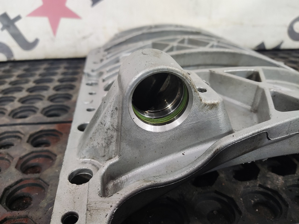 Плита двигателя 2023г