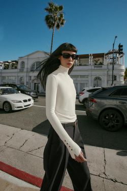 ZARA БАЗОВЫЙ ТРИКОТАЖНЫЙ ДЖЕМПЕР С ВЫСОКИМ ВОРОТНИКОМ, ЭКРЮ