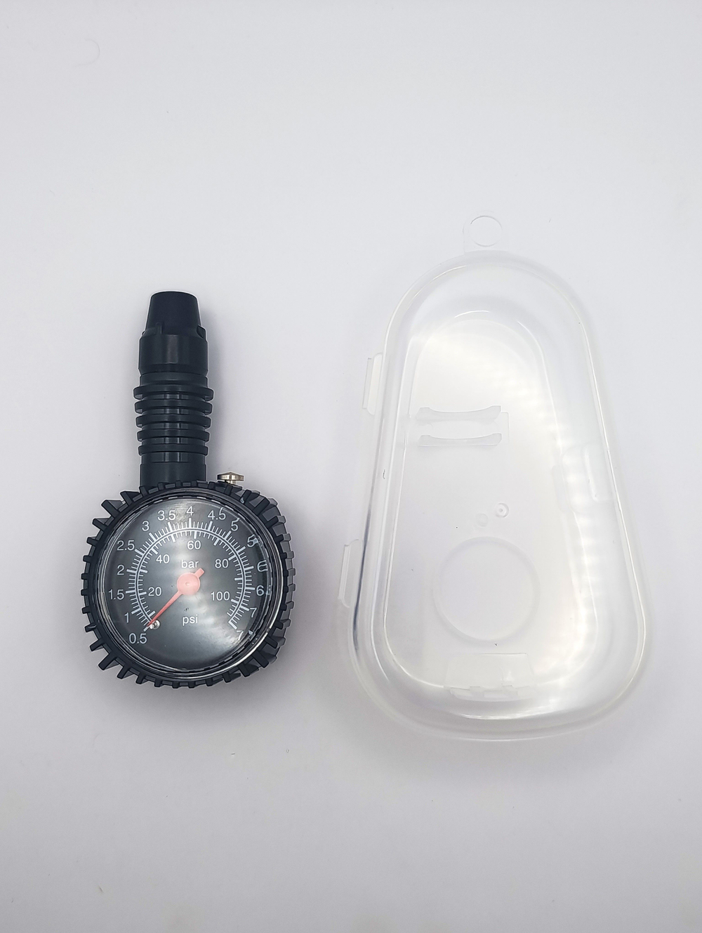 Манометр для шин автомобильный (7.5Атм) в кейсе, аналоговый. Датчик давления в шинах