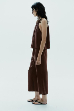 ZARA УКОРОЧЕННЫЕ БРЮКИ ИЗ СТРУЯЩЕЙСЯ ТКАНИ, КОРИЧНЕВЫЙ