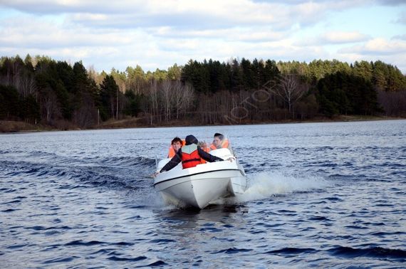 Стеклопластиковая моторная лодка SCANDIC HAVET 430 DС