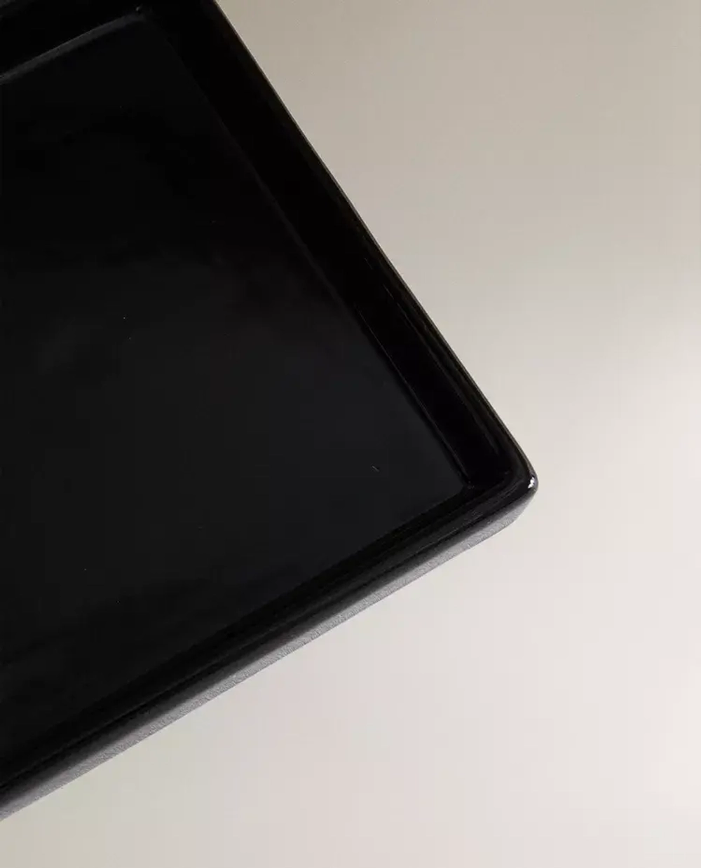 ZARA HOME ПОДНОС ДЛЯ ВАННОЙ ИЗ БЛЕСТЯЩЕГО ФАЯНСА, ЧЕРНЫЙ