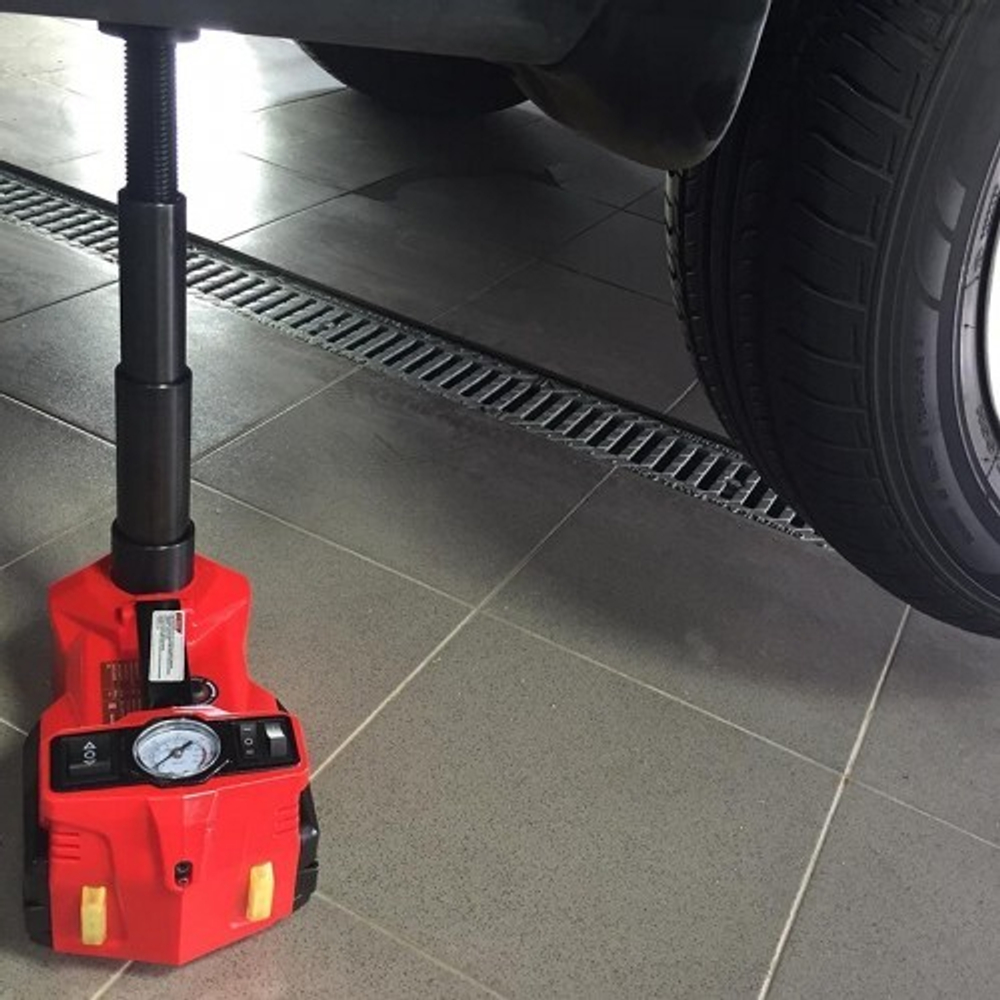 Домкрат электрогидравлический СОРОКИН 3.562 (3т, 12В, 155/450 мм, с гайковертом в кейсе)