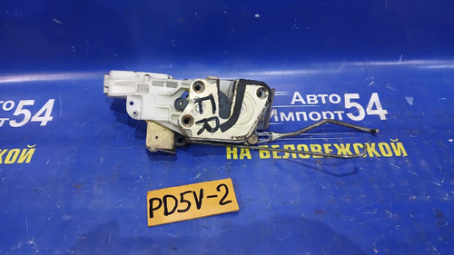 Замок двери передней правой MITSUBISHI DELICA 1998