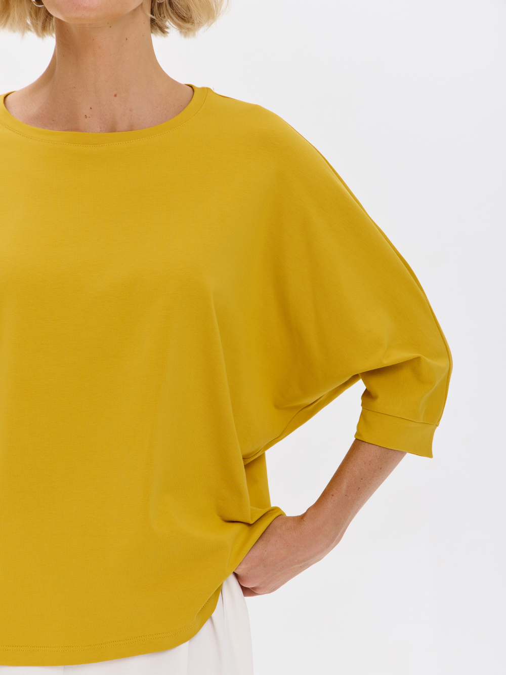 Свободная футболка летучая мышь с рукавом 3/4